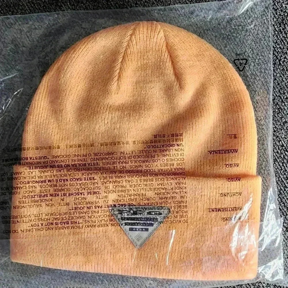 💘❤️Columbia PFG Fish Flag Cuffed Beanie NWT🎣🐟 - Picture 4 of 4